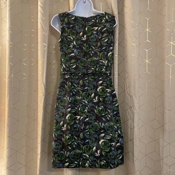 Classic floral sheath dress - Picture 3 of 4